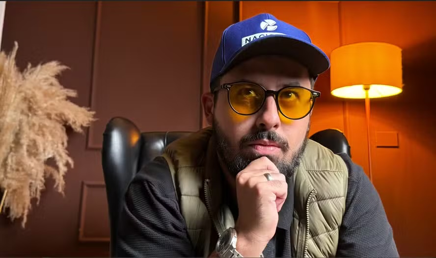 Léo Costa · Comediante